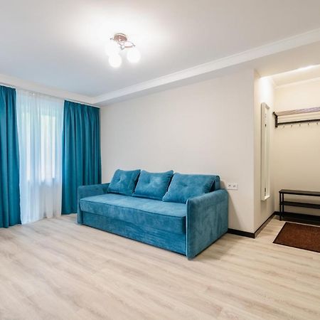 Artal Apartment On Obolonsky Avenue 16 Kyiv Exterior foto