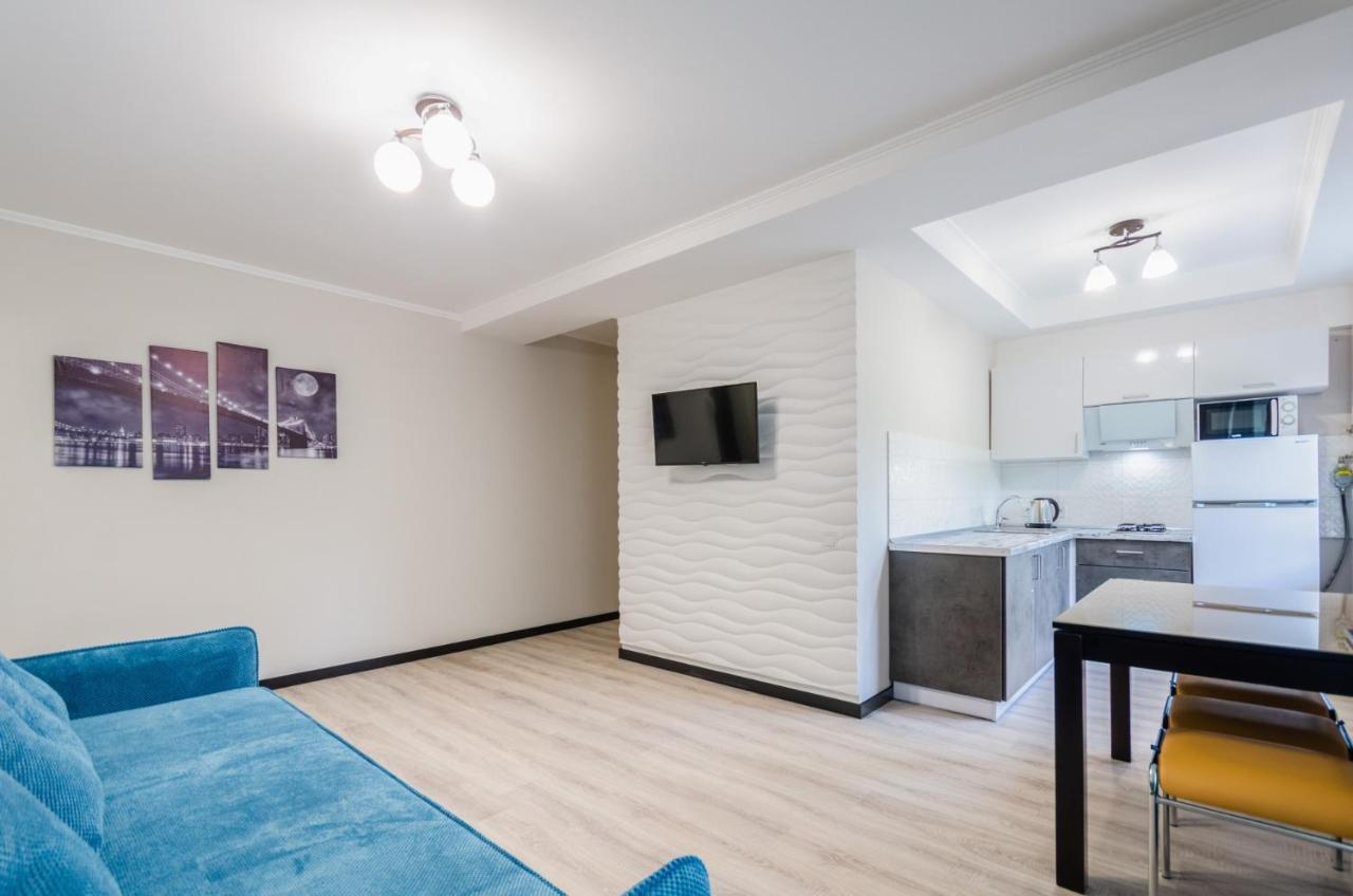Artal Apartment On Obolonsky Avenue 16 Kyiv Exterior foto