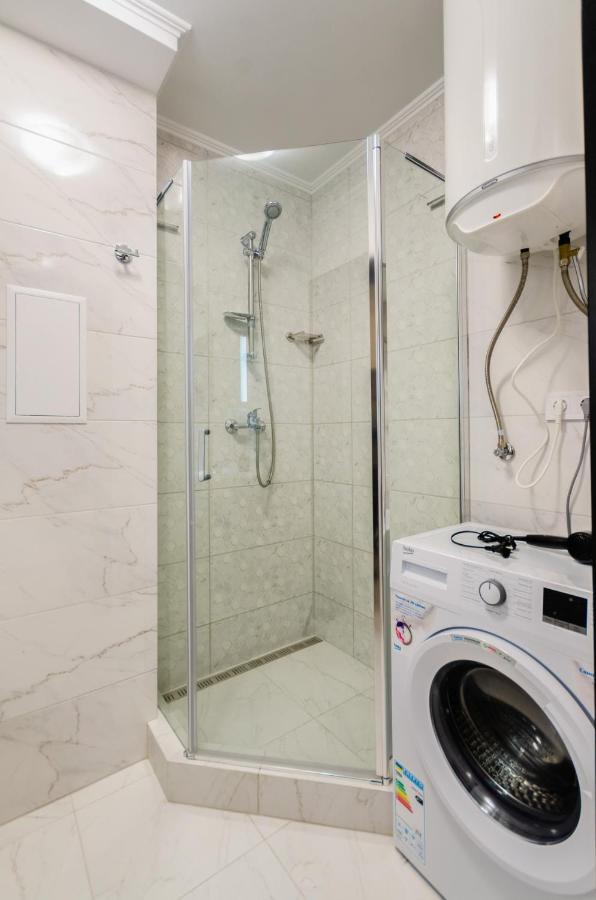 Artal Apartment On Obolonsky Avenue 16 Kyiv Exterior foto