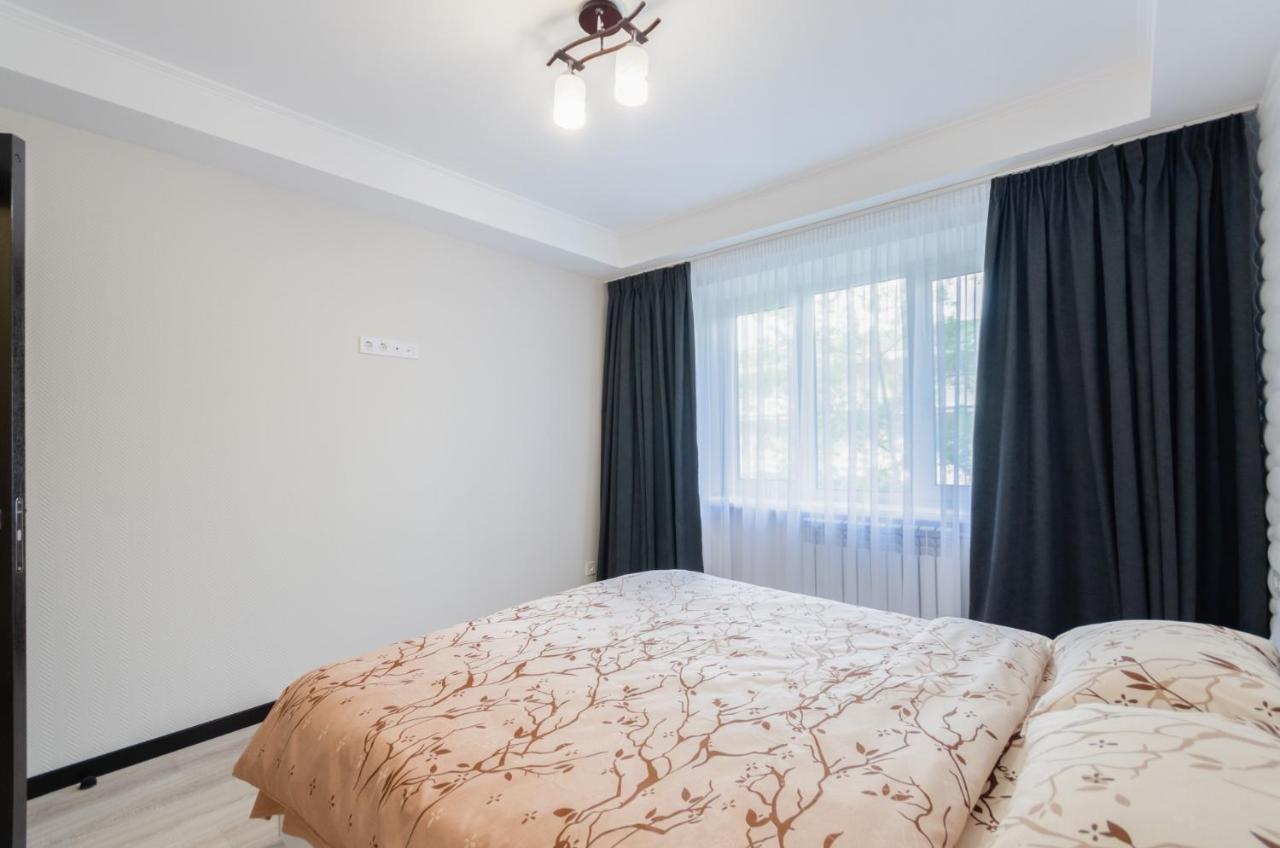 Artal Apartment On Obolonsky Avenue 16 Kyiv Exterior foto