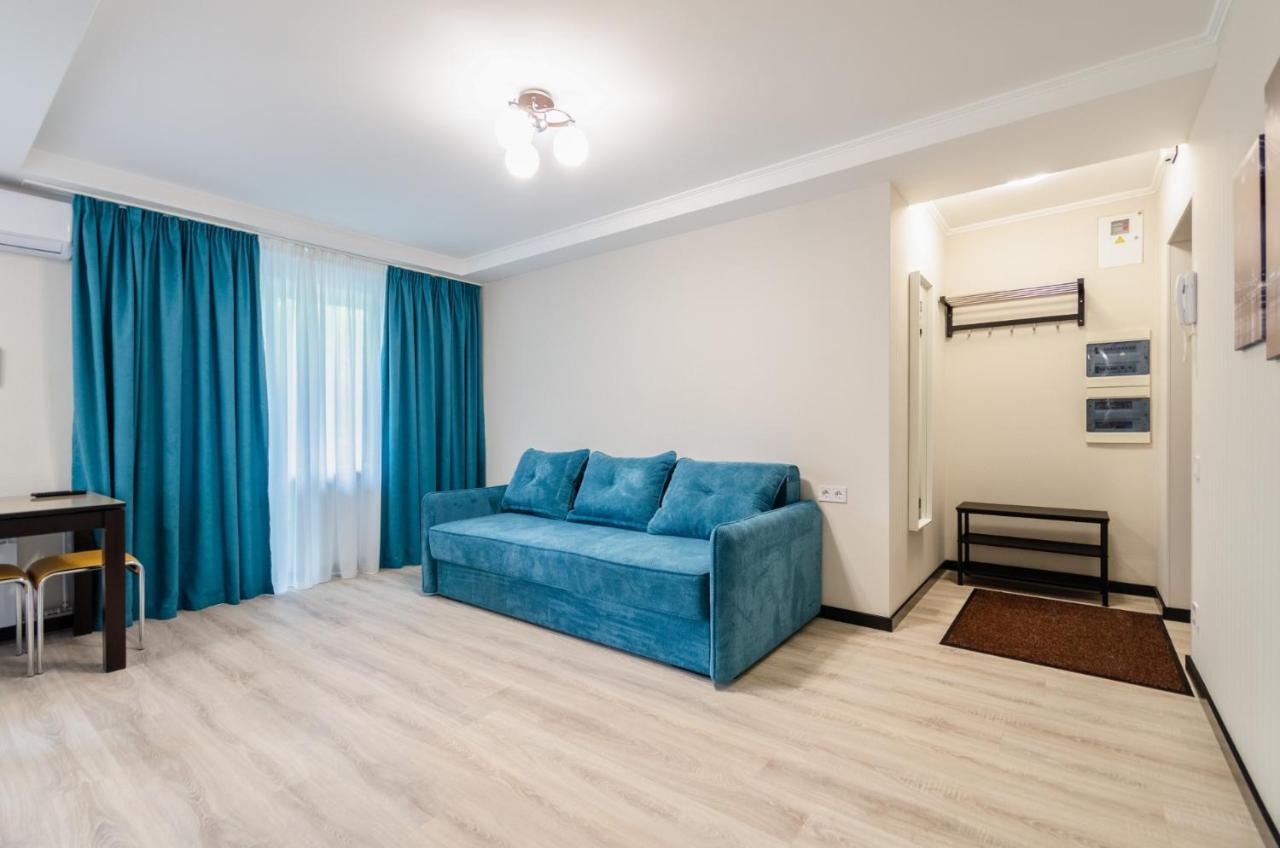 Artal Apartment On Obolonsky Avenue 16 Kyiv Exterior foto